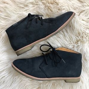 Clarks Originals black booties size 7